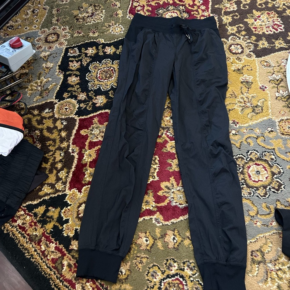 Lulu joggers